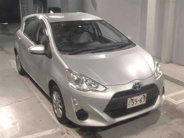 TOYOTA AQUA 2016