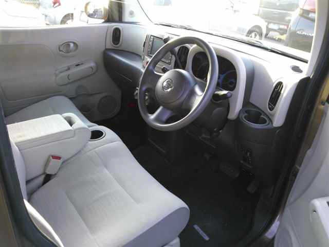 NISSAN CUBE 2011