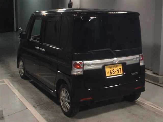 DAIHATSU TANTO 2010