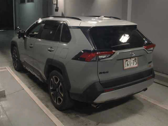 TOYOTA RAV4 2019