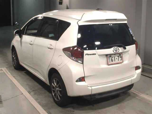 TOYOTA RACTIS 2015