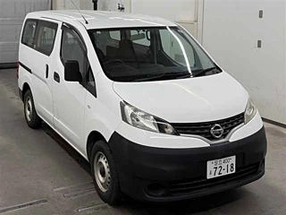 NISSAN NV200