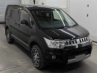 MITSUBISHI DELICA D5