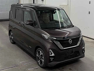 NISSAN ROOX