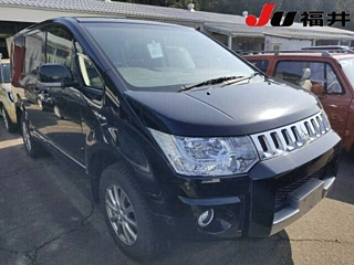 MITSUBISHI DELICA D5