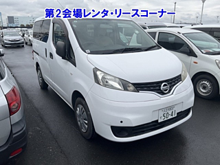 NISSAN NV200