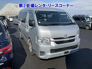 TOYOTA HIACE