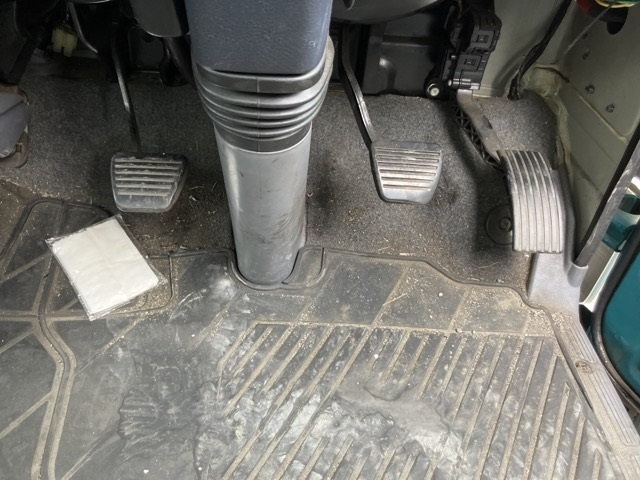 MITSUBISHI CANTER 2015