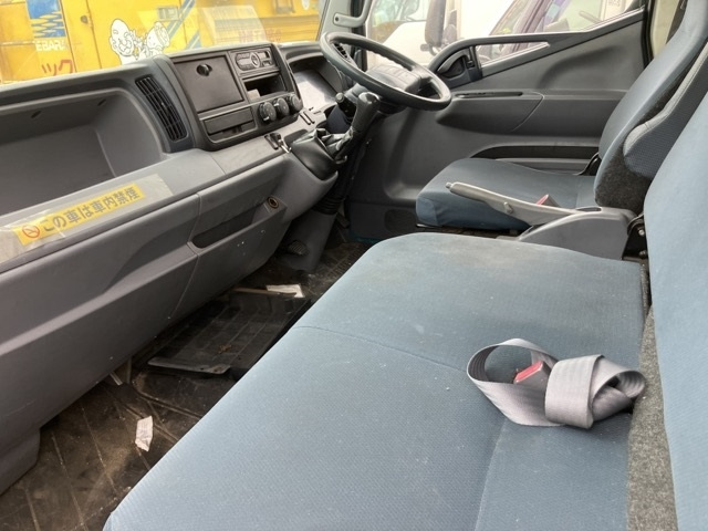 MITSUBISHI CANTER 2015