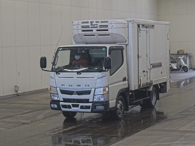 MITSUBISHI CANTER 2020