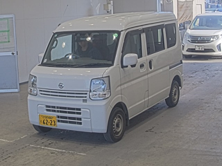 NISSAN CLIPPER VAN