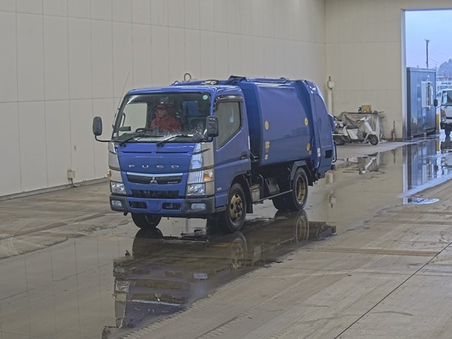 MITSUBISHI CANTER 2018