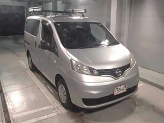 NISSAN NV200