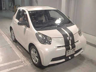 TOYOTA IQ