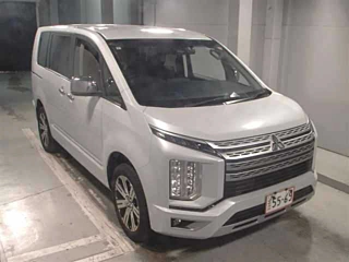 MITSUBISHI DELICA D5