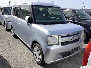 TOYOTA PIXIS SPACE