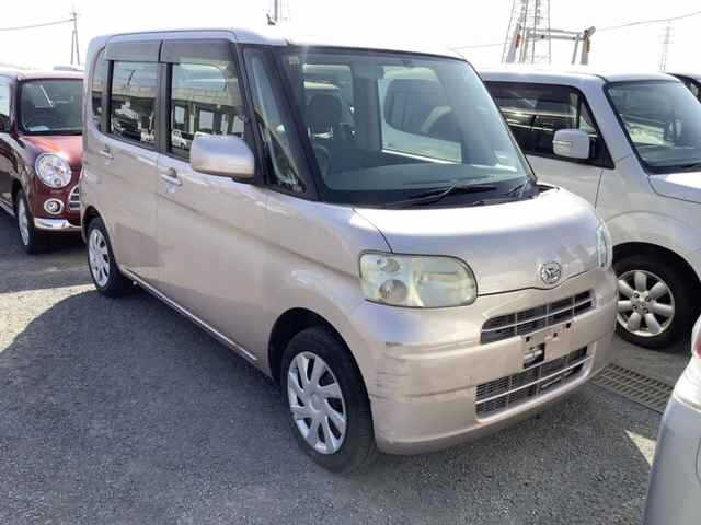 DAIHATSU TANTO 2010