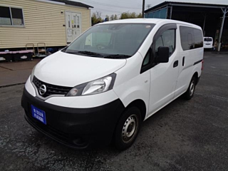 NISSAN NV200