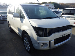 MITSUBISHI DELICA D5