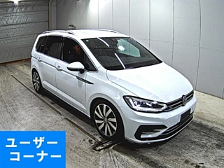 VOLKSWAGEN GOLF TOURAN