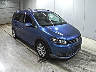 VOLKSWAGEN GOLF TOURAN