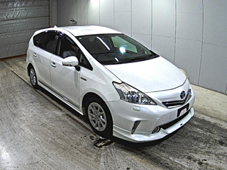 TOYOTA PRIUS ALPHA