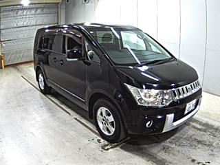 MITSUBISHI DELICA D5