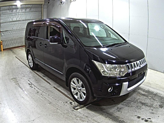 MITSUBISHI DELICA D5