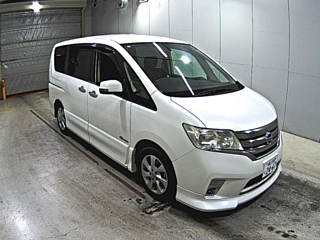 NISSAN SERENA