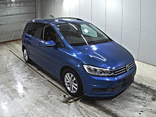VOLKSWAGEN GOLF TOURAN