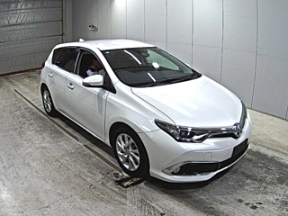 TOYOTA AURIS