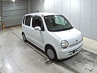 DAIHATSU MOVE LATTE