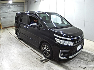 Toyota Voxy 2015
