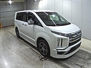 Mitsubishi Delica 2019