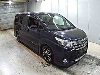 Toyota Noah 2014