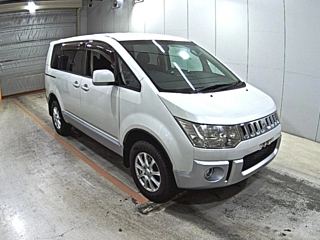 Mitsubishi Delica 2010