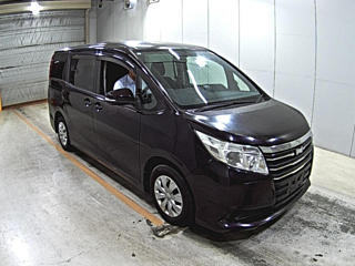 Toyota Noah 2014