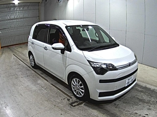 Toyota Spade 2016