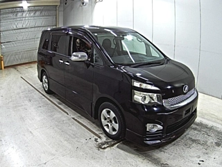 Toyota Voxy 2010