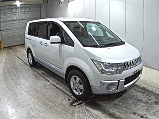 Mitsubishi Delica 2012