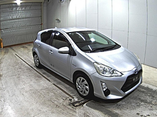 Toyota Aqua 2015