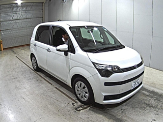 Toyota Spade 2015