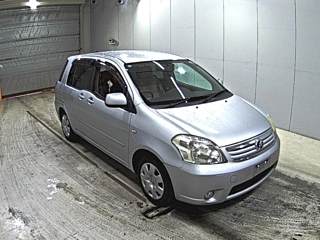 Toyota Raum 2009