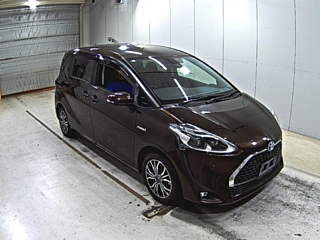 Toyota Sienta 2018
