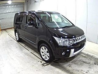 Mitsubishi Delica 2015