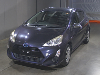 TOYOTA AQUA 2015