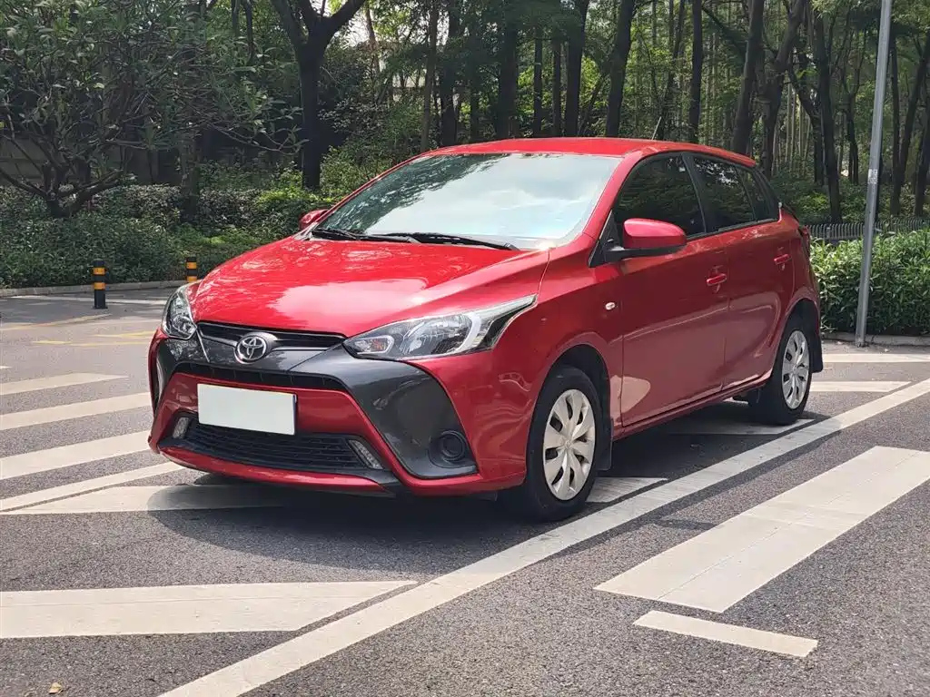 TOYOTA YARIS L DAZZLING