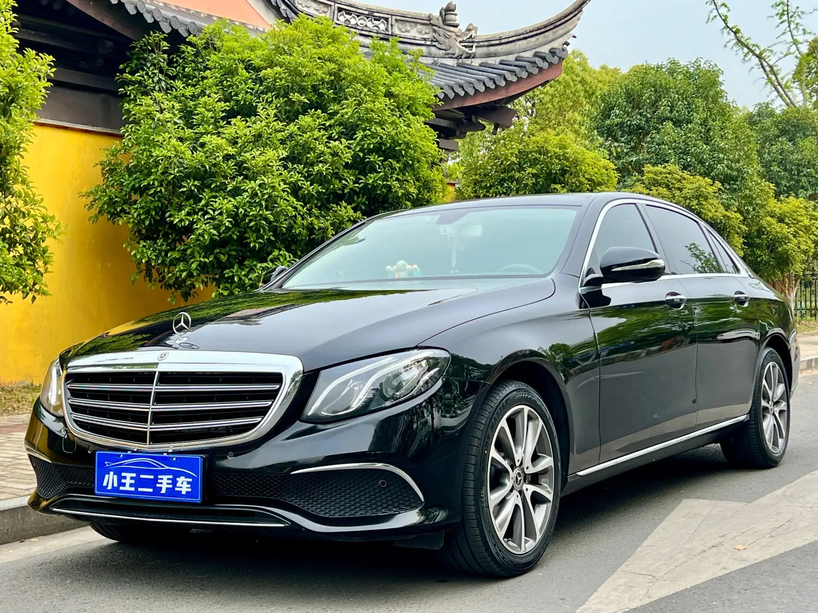 MERCEDES BENZ E-CLASS