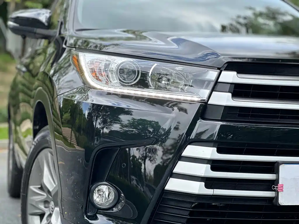 TOYOTA HIGHLANDER 2019