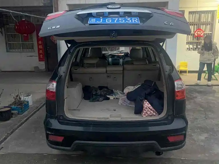 BYD S6 2013